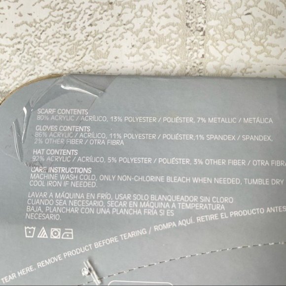 NWT Jaclyn Smith 3-Piece Animal Print Scarf, Hat‎ and Gloves Gift Set - Picture 6 of 8